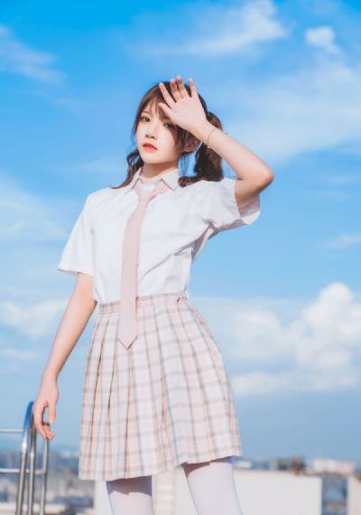 青青草原综合久久大伊人精品蜜桃_720免费电视剧